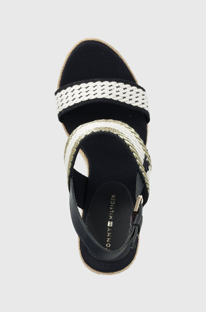 Tommy Hilfiger Sandále GOLDEN WEBBING WEDGE dámske tmavomodrá farba na kline FW0FW07089 - Pepit.sk