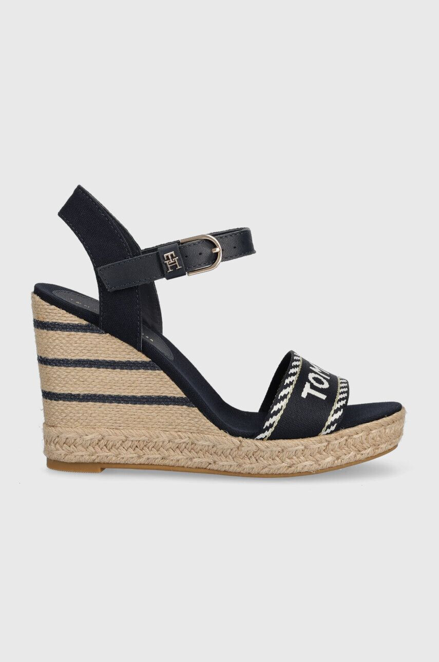 Tommy Hilfiger Sandále SEASONAL WEBBING WEDGE dámske tmavomodrá farba na platforme FW0FW07088 - Pepit.sk