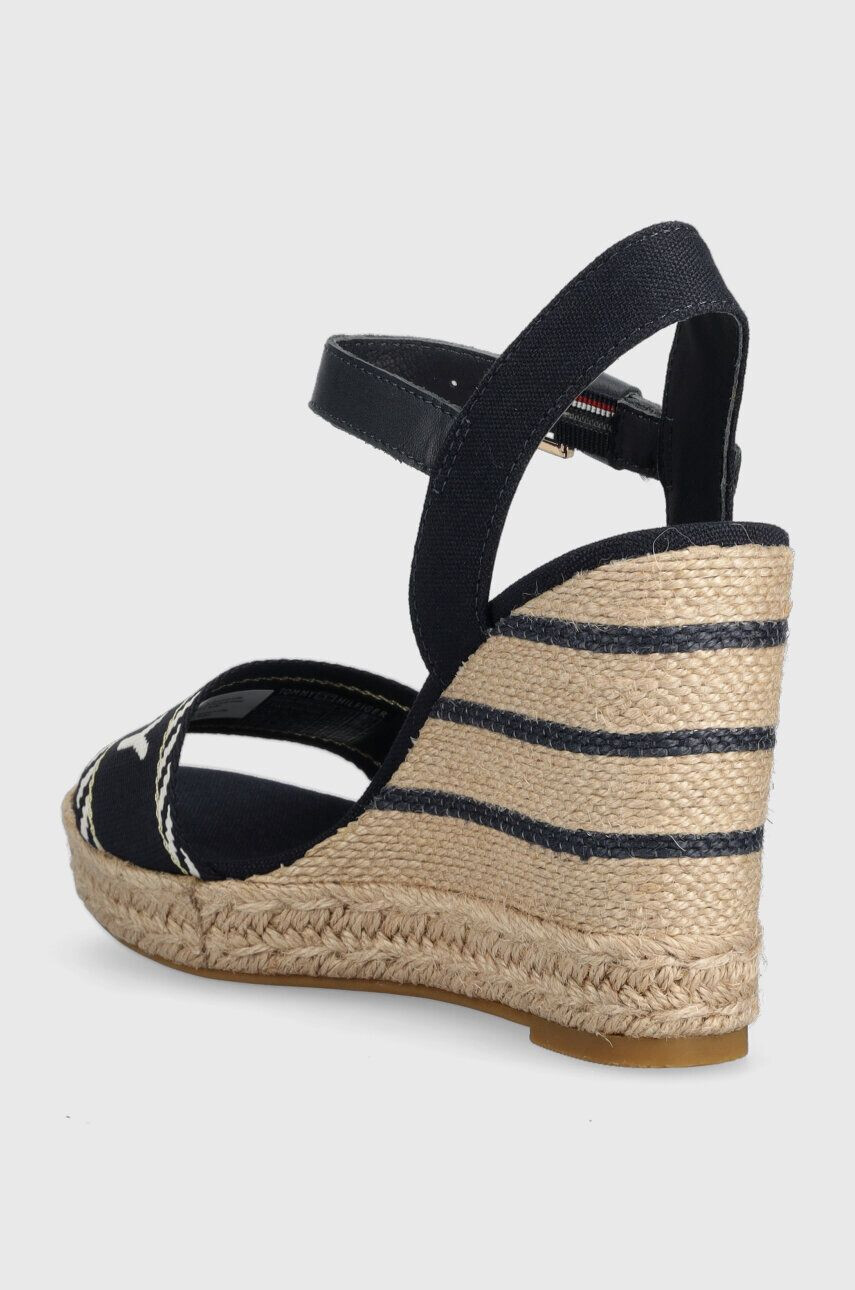 Tommy Hilfiger Sandále SEASONAL WEBBING WEDGE dámske tmavomodrá farba na platforme FW0FW07088 - Pepit.sk