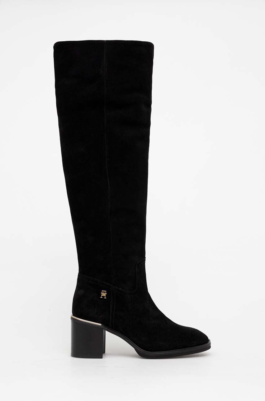 Tommy Hilfiger Semišové čižmy FEMININE SUEDE OVERKNEE BOOT dámske čierna farba na podpätku FW0FW07667 - Pepit.sk