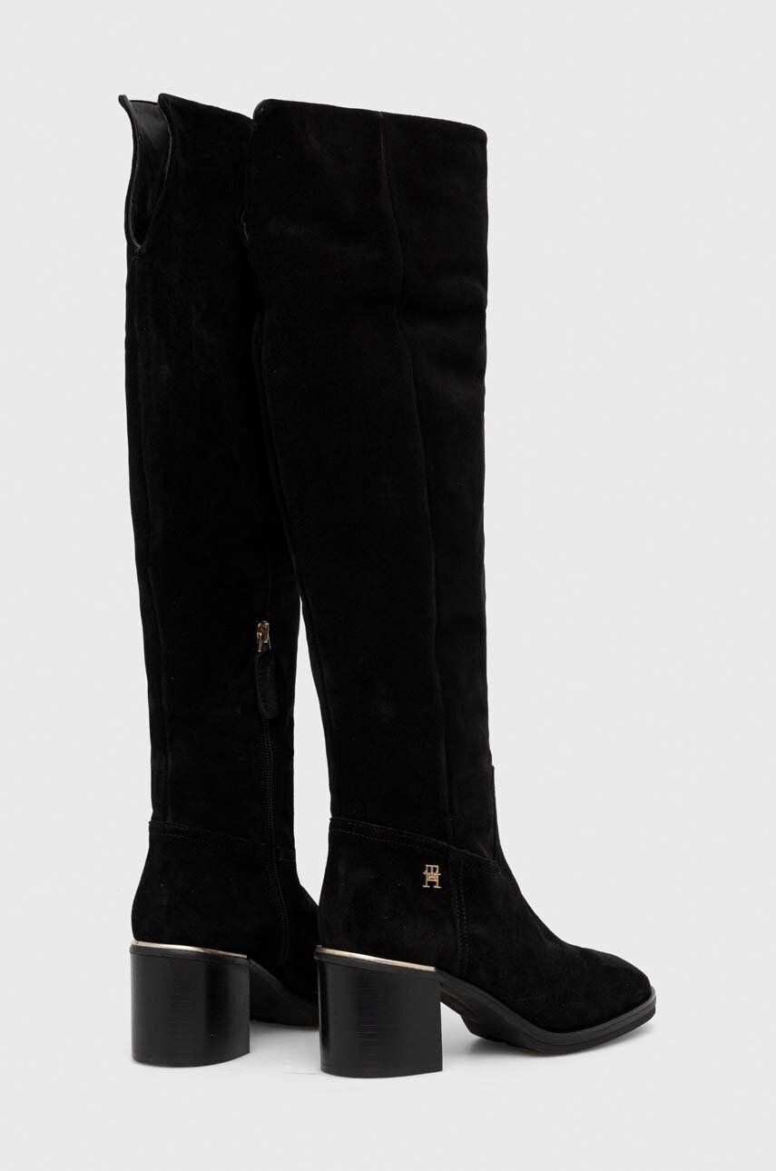 Tommy Hilfiger Semišové čižmy FEMININE SUEDE OVERKNEE BOOT dámske čierna farba na podpätku FW0FW07667 - Pepit.sk