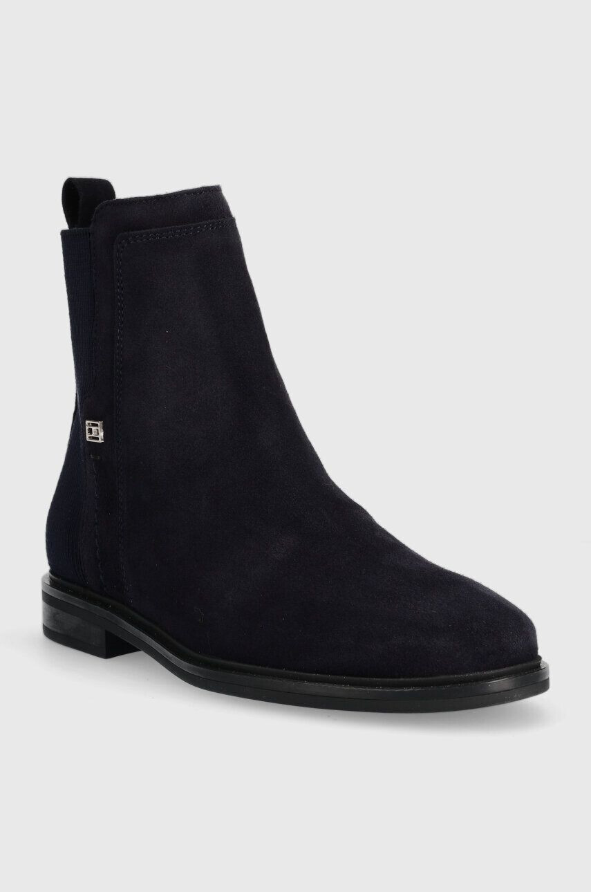 Tommy Hilfiger Semišové topánky TOMMY ESSENTIALS BOOT dámske tmavomodrá farba na plochom podpätku FW0FW07474 - Pepit.sk