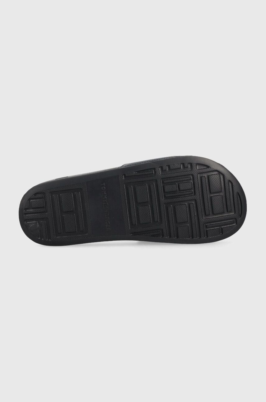 Tommy Hilfiger Šľapky HILFIGER EMBOSSED POOL SLIDE pánske tmavomodrá farba FM0FM04463 - Pepit.sk