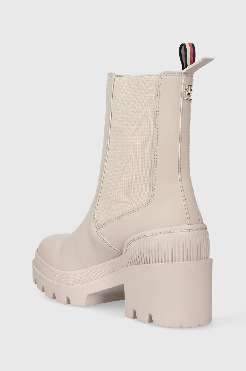 Tommy Hilfiger Topánky chelsea RUBBERIZED MID HEEL BOOT dámske béžová farba na podpätku FW0FW07520 - Pepit.sk