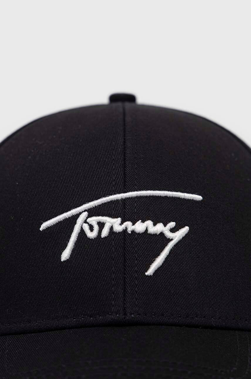 Tommy Jeans Bavlnená šiltovka biela farba s nášivkou - Pepit.sk