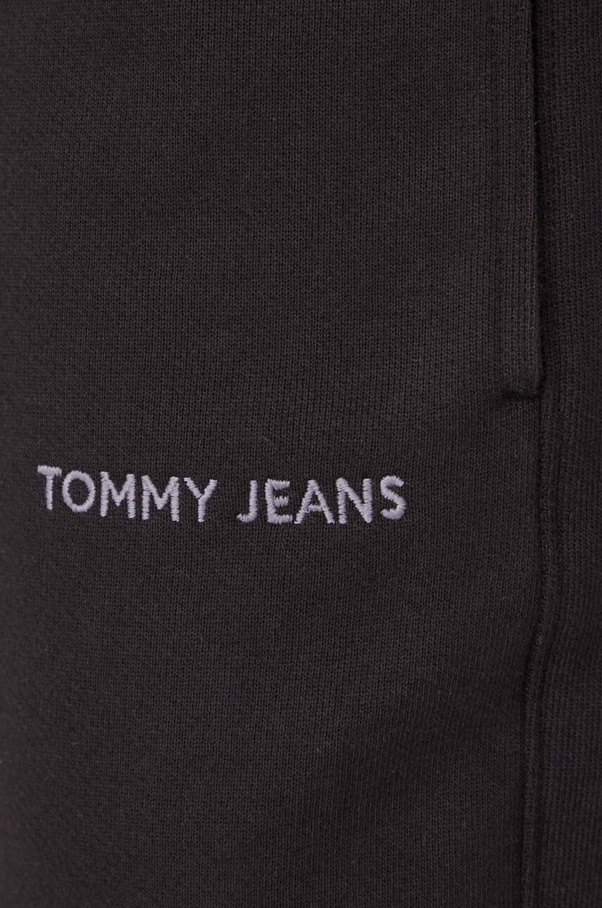 Tommy Jeans Bavlnené tepláky čierna farba s nášivkou - Pepit.sk