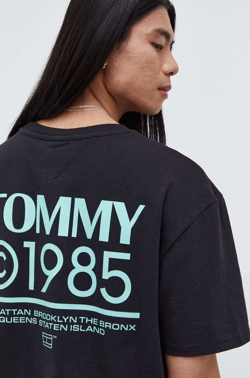 Tommy Jeans Bavlnené tričko pánsky čierna farba s potlačou - Pepit.sk