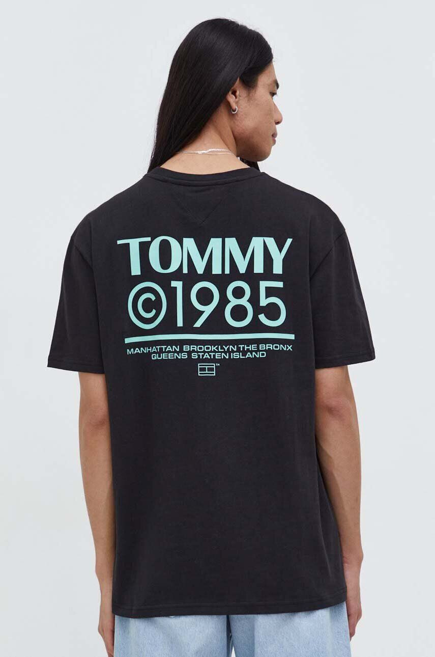 Tommy Jeans Bavlnené tričko pánsky čierna farba s potlačou - Pepit.sk