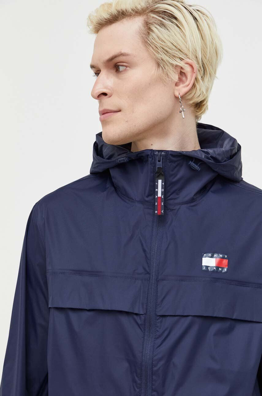 Tommy Jeans Bunda pánska čierna farba zimná - Pepit.sk