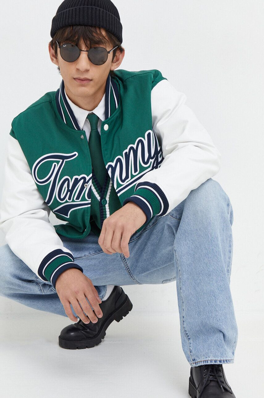 Tommy Jeans Bunda pánsky zelená farba prechodná - Pepit.sk