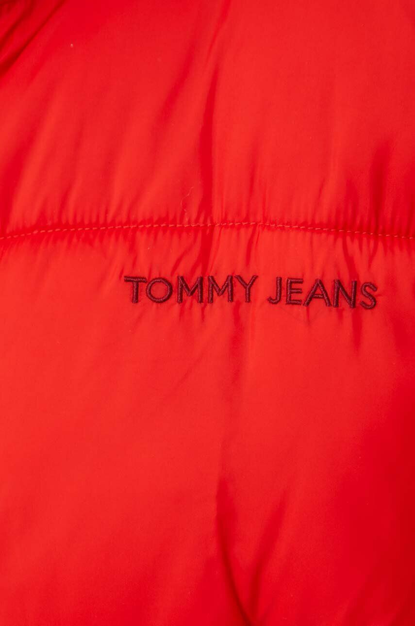 Tommy Jeans Bunda dámska červená farba zimná oversize - Pepit.sk