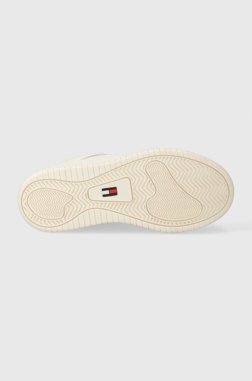 Tommy Jeans Kožené tenisky TJW RETRO BASKET FLATFORM CHARM biela farba EN0EN02245 - Pepit.sk