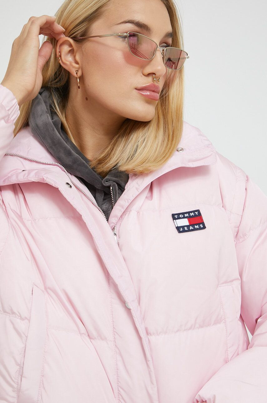 Tommy Jeans Páperová bunda dámska fialová farba zimná oversize - Pepit.sk