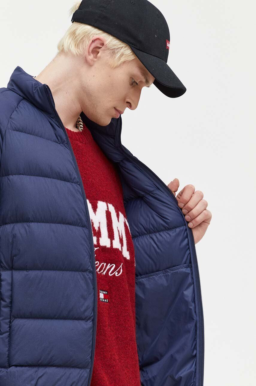 Tommy Jeans Páperová bunda pánska tmavomodrá farba zimná - Pepit.sk