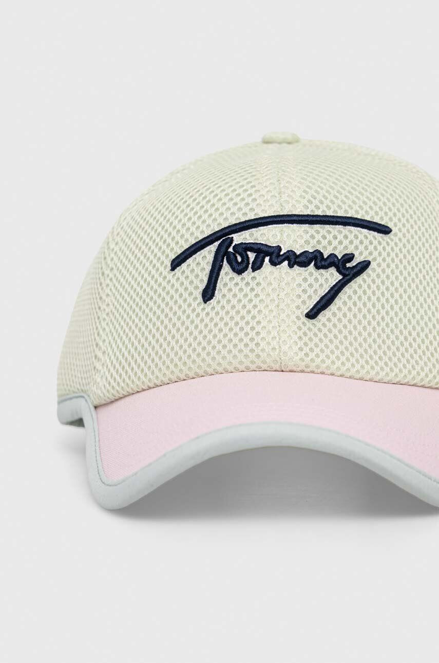 Tommy Jeans Šiltovka zelená farba s nášivkou - Pepit.sk