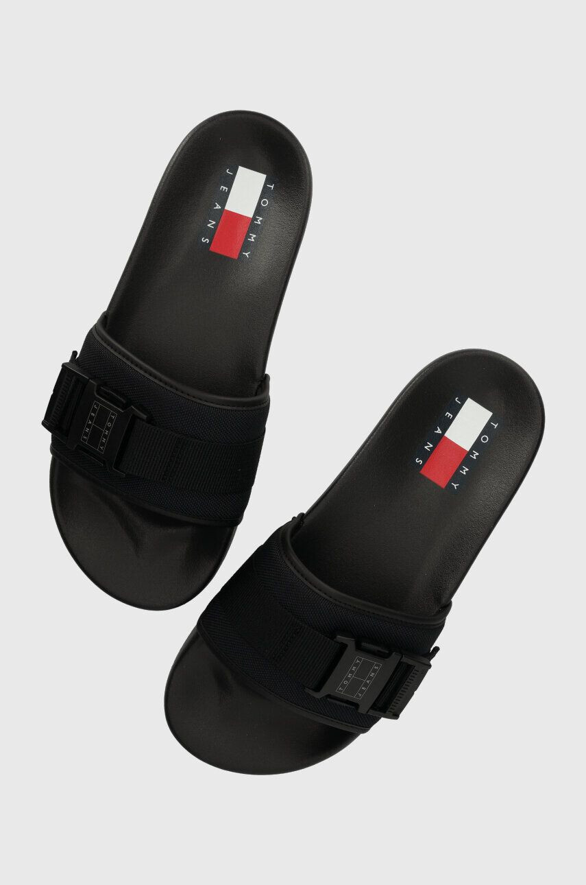 Tommy Jeans Šľapky TJM BUCKE POOL SLIDE pánske čierna farba EM0EM01338 - Pepit.sk