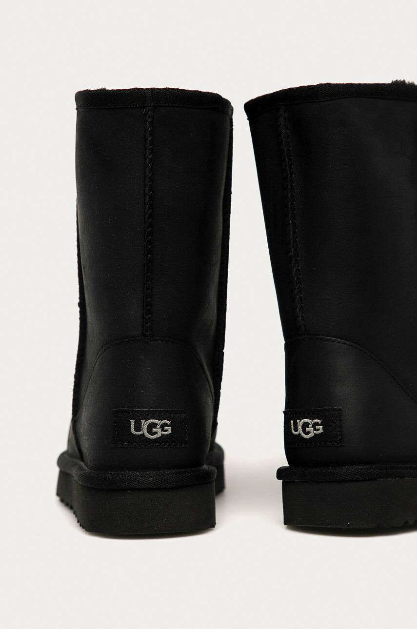 Ugg Kožené snehule Classic Short - Pepit.sk