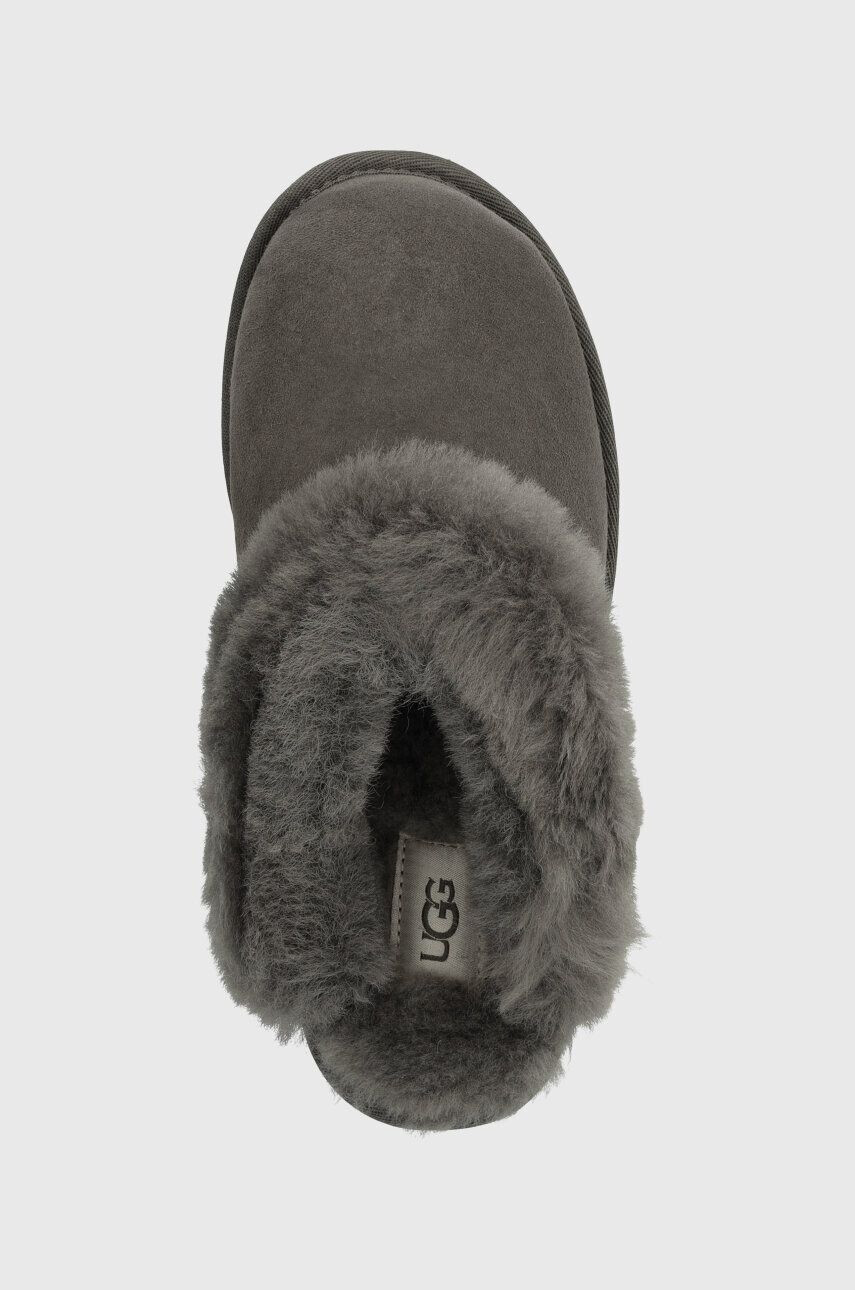 Ugg Semišové papuče W CLASSIC SLIPPER II Classic Slipper II šedá farba 1130876 CHRC - Pepit.sk