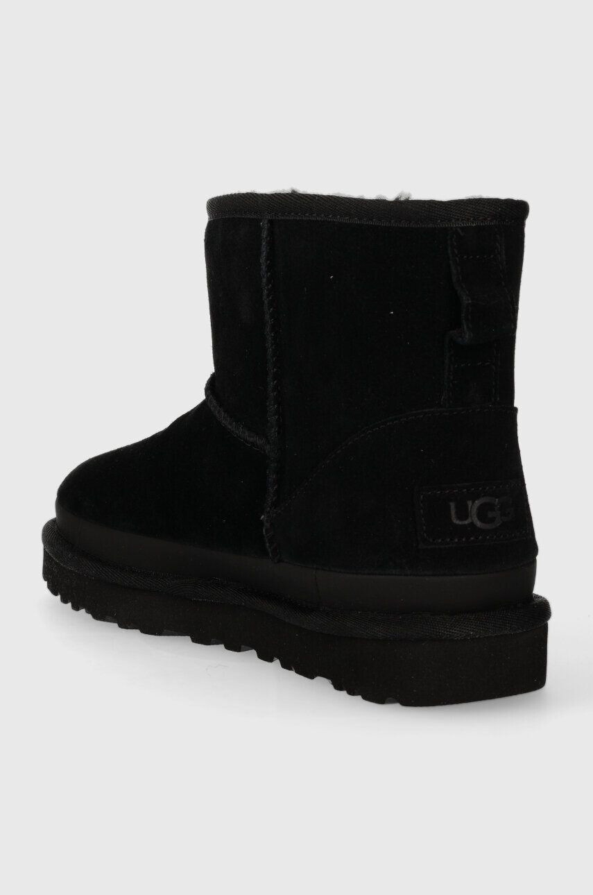 Ugg Semišové snehule Classic Mini Zipper Tape Logo Ultra čierna farba 1144034 - Pepit.sk