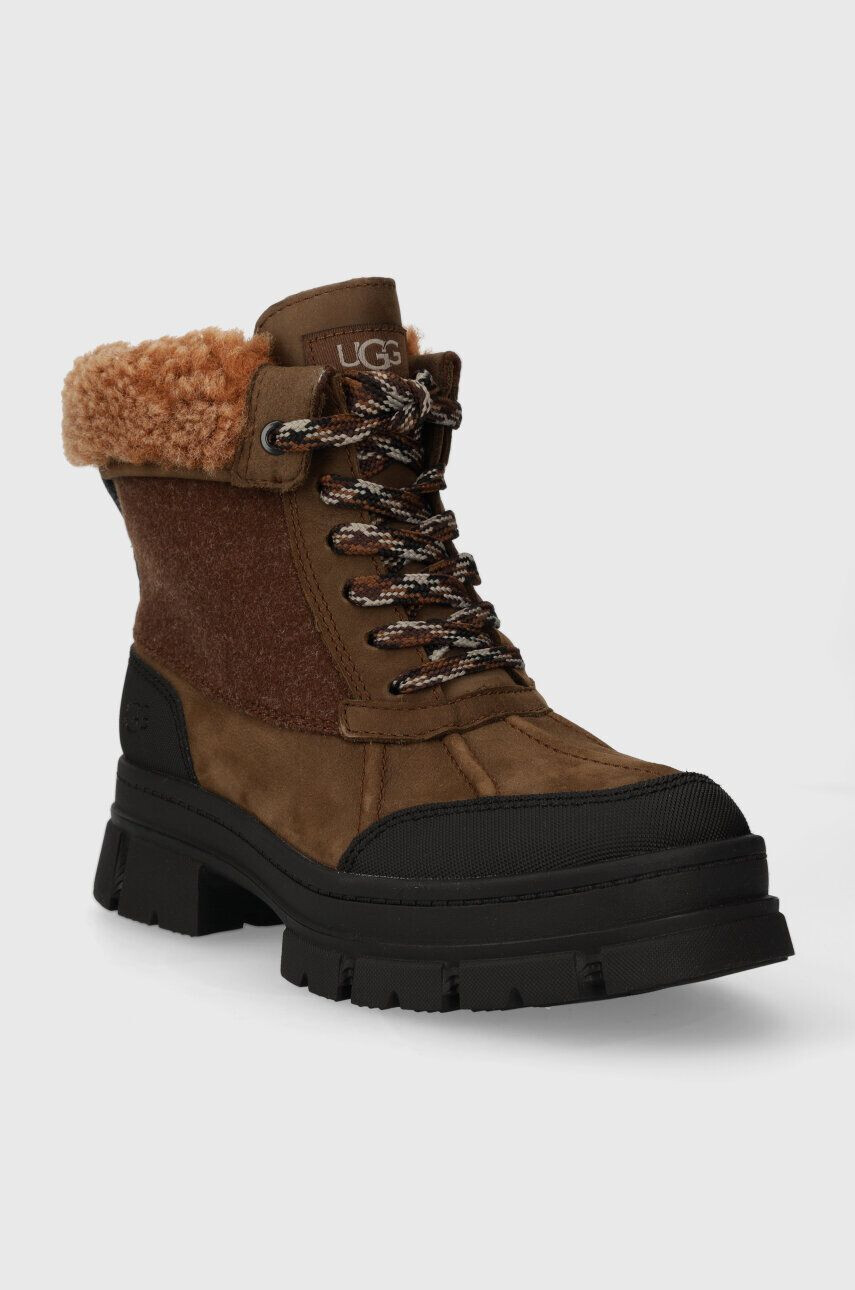 Ugg Topánky Ashton Addie Tipped dámske hnedá farba na platforme jemne zateplené 1143858 - Pepit.sk