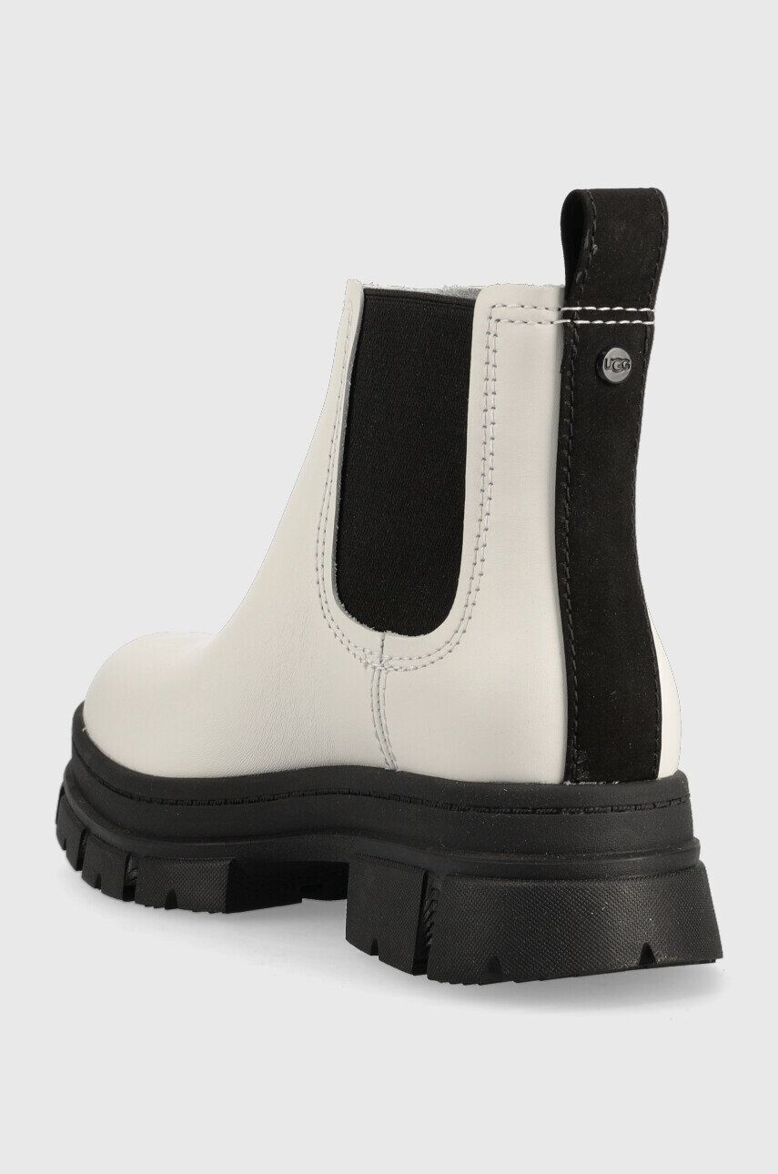 Ugg Topánky chelsea Ashton Chelsea dámske biela farba na plochom podpätku 1130515.WHT - Pepit.sk