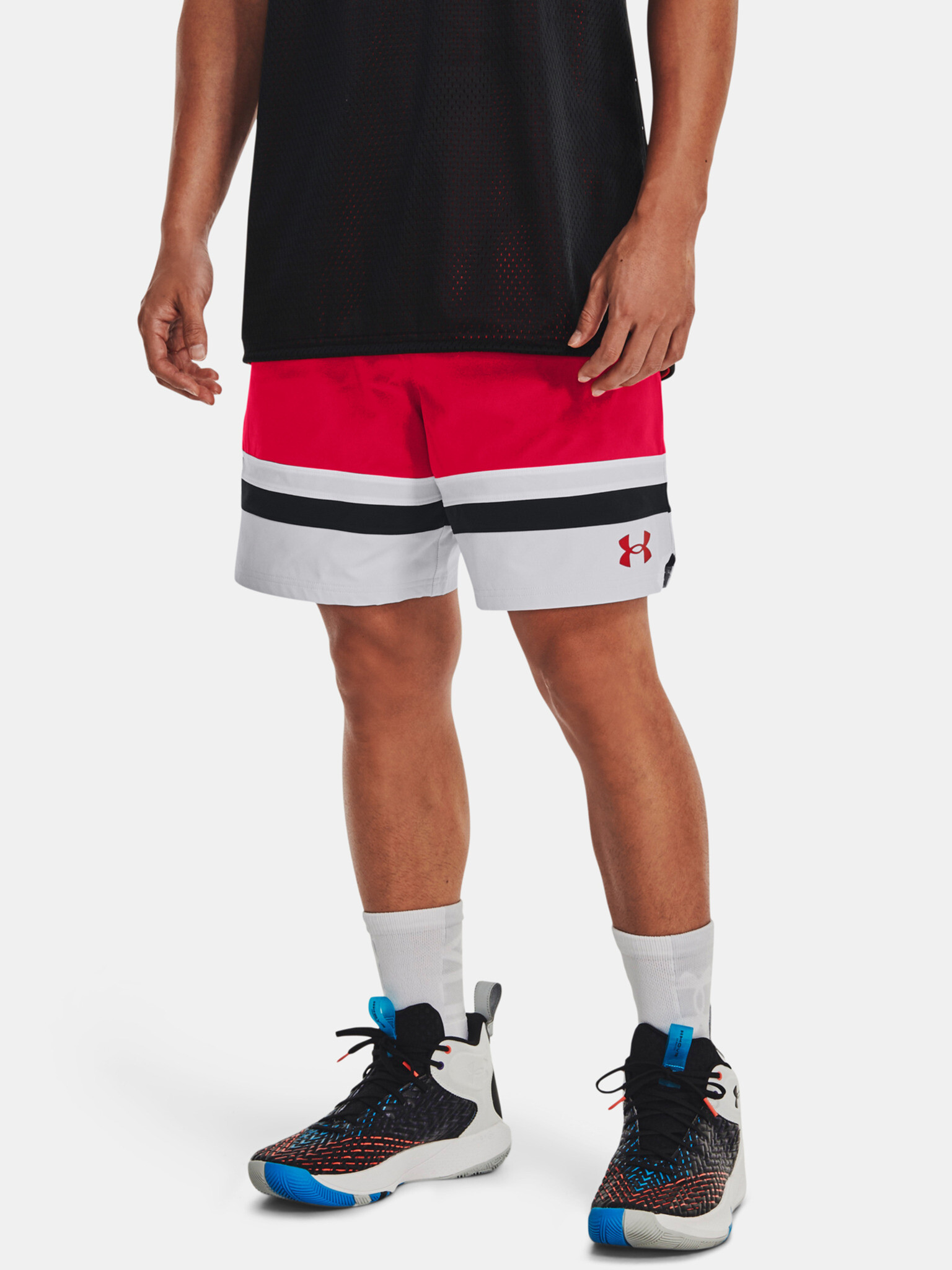 Under Armour UA Baseline Woven Short II Kraťasy Červená - Pepit.sk