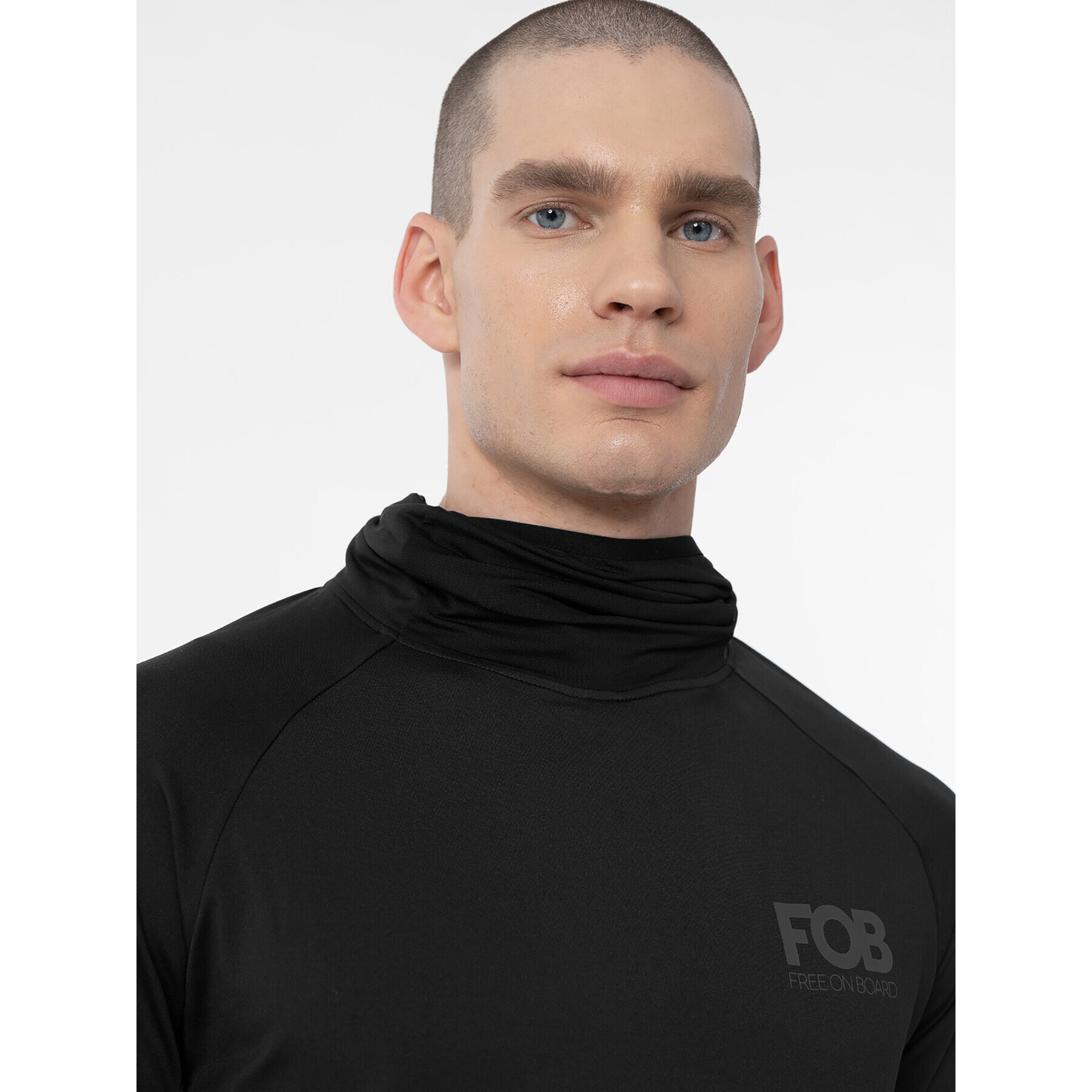 4F Termo bielizeň vrchné diely AW23UBRUM038 Čierna Slim Fit - Pepit.sk