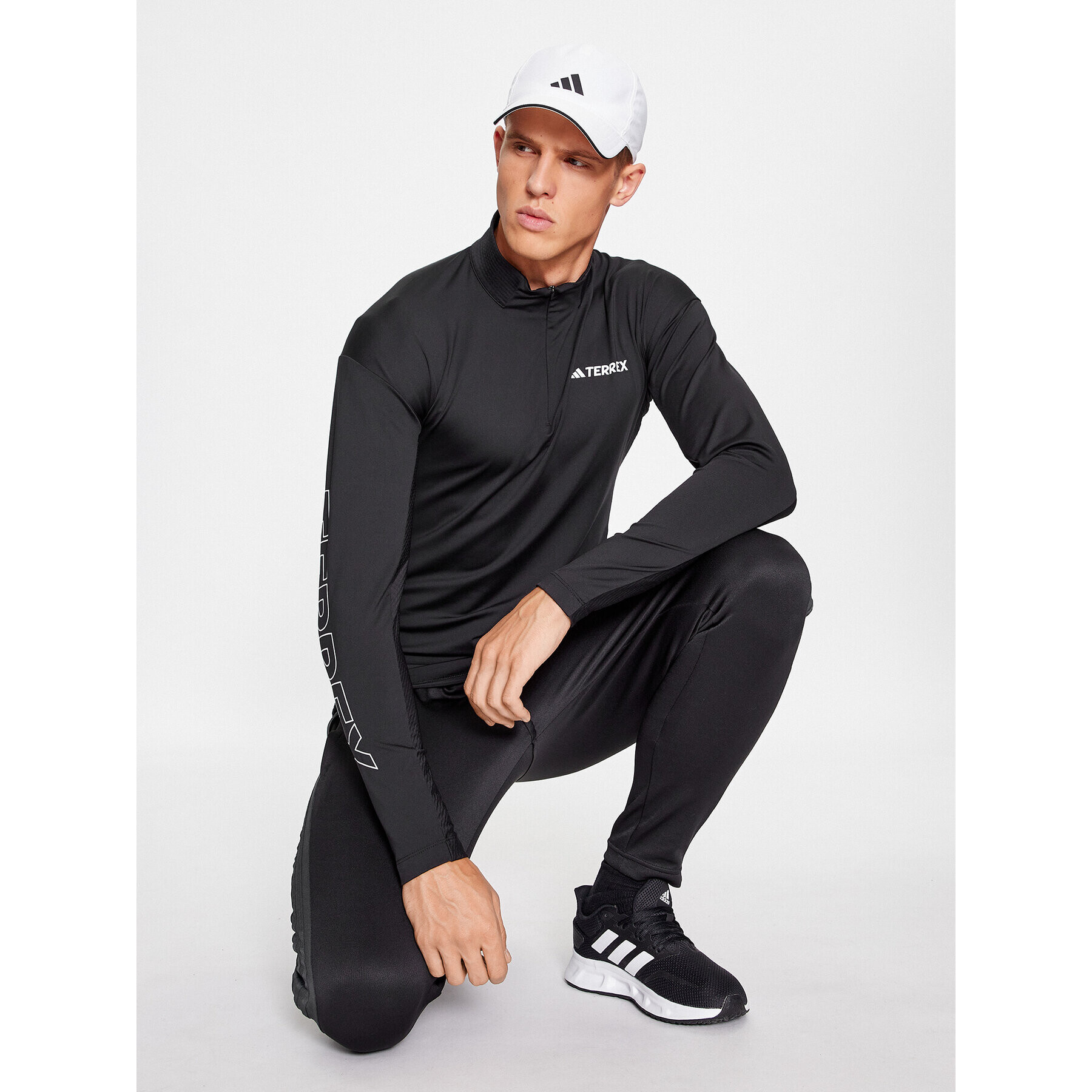 adidas Funkčné tričko HZ6252 Čierna Slim Fit - Pepit.sk