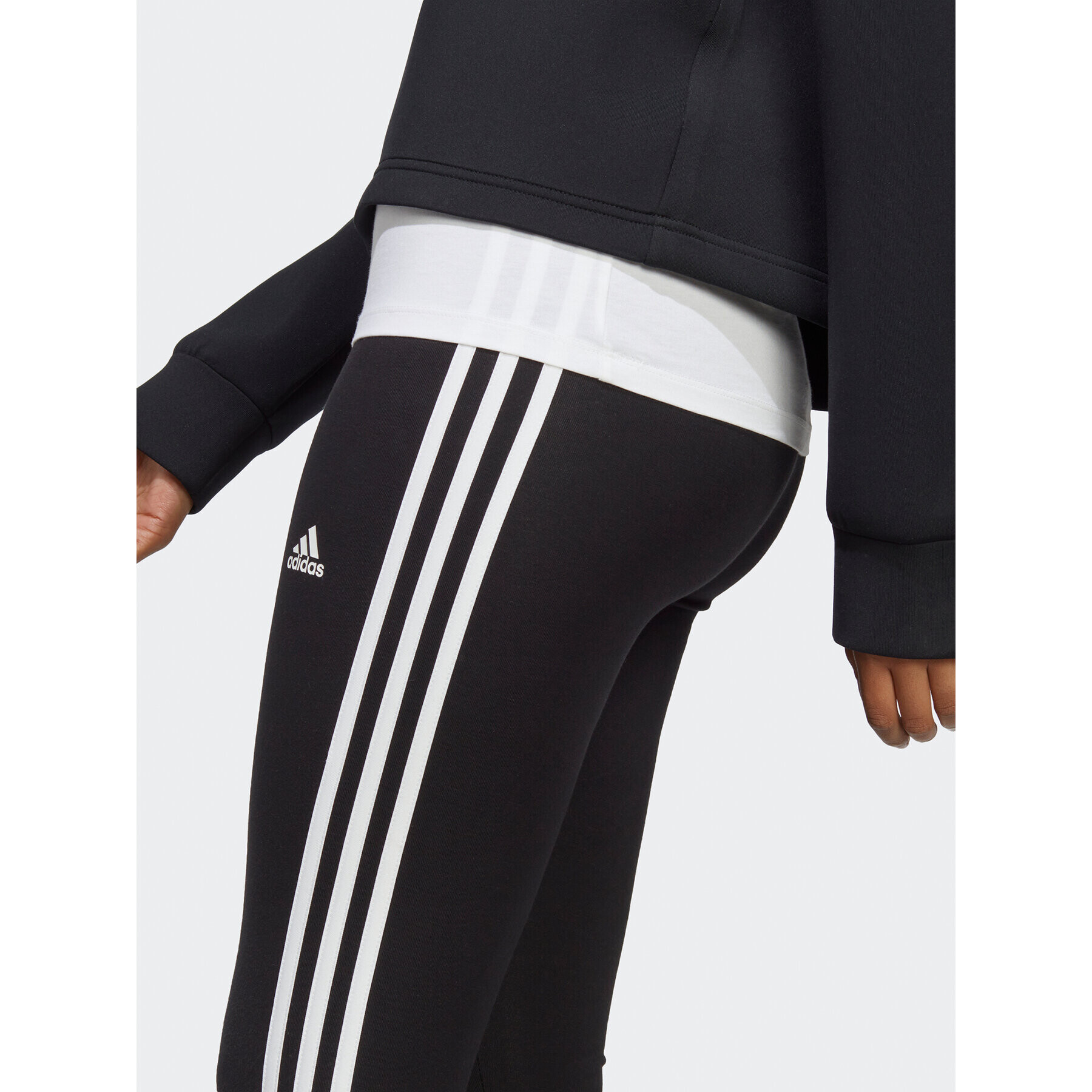 adidas Legíny Essentials 3-Stripes High-Waisted Single Jersey Leggings IC7151 Čierna - Pepit.sk