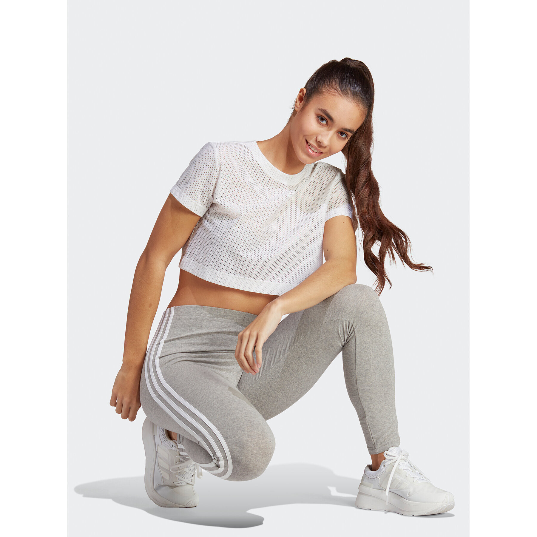 adidas Legíny Essentials 3-Stripes High-Waisted Single Jersey Leggings IC7152 Sivá - Pepit.sk