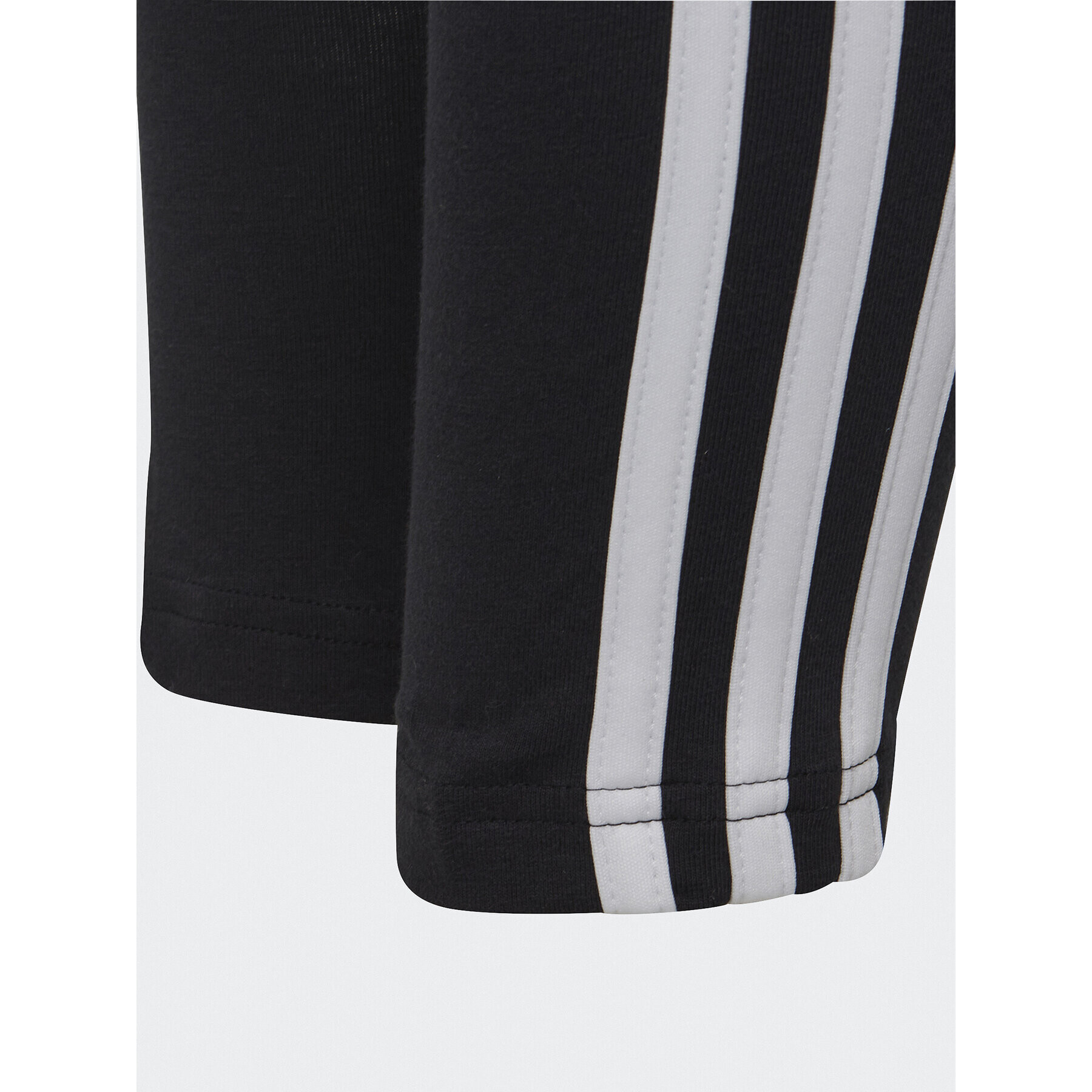 adidas Legíny Essentials 3-Stripes Leggings H65800 Čierna Fitted Fit - Pepit.sk