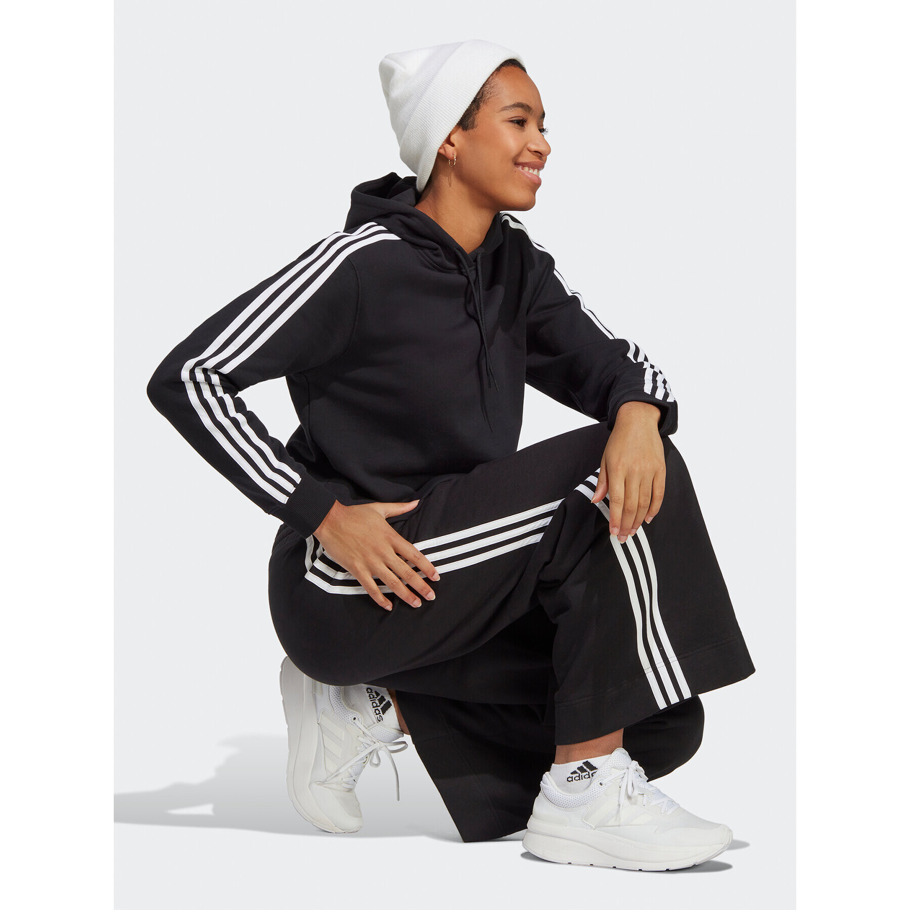 adidas Mikina Essentials 3-Stripes French Terry Crop Hoodie IC8767 Čierna Regular Fit - Pepit.sk