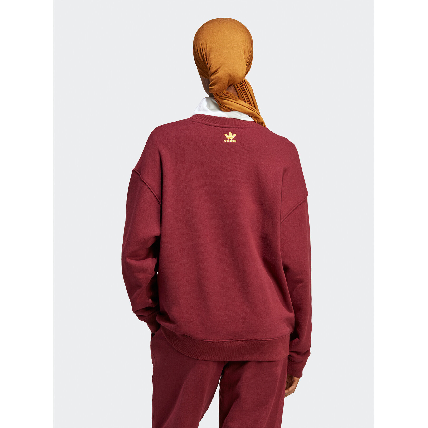 adidas Mikina Sweatshirt IC6002 Červená Regular Fit - Pepit.sk