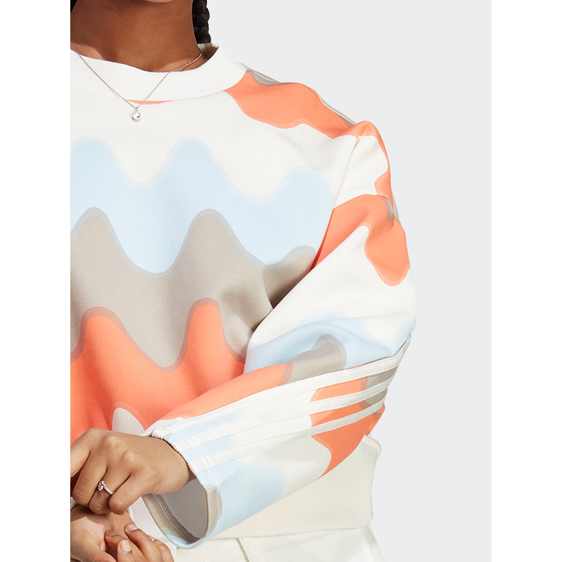 adidas Mikina x Marimekko Future Icons 3-Stripes Sweatshirt IC6351 Biela Loose Fit - Pepit.sk