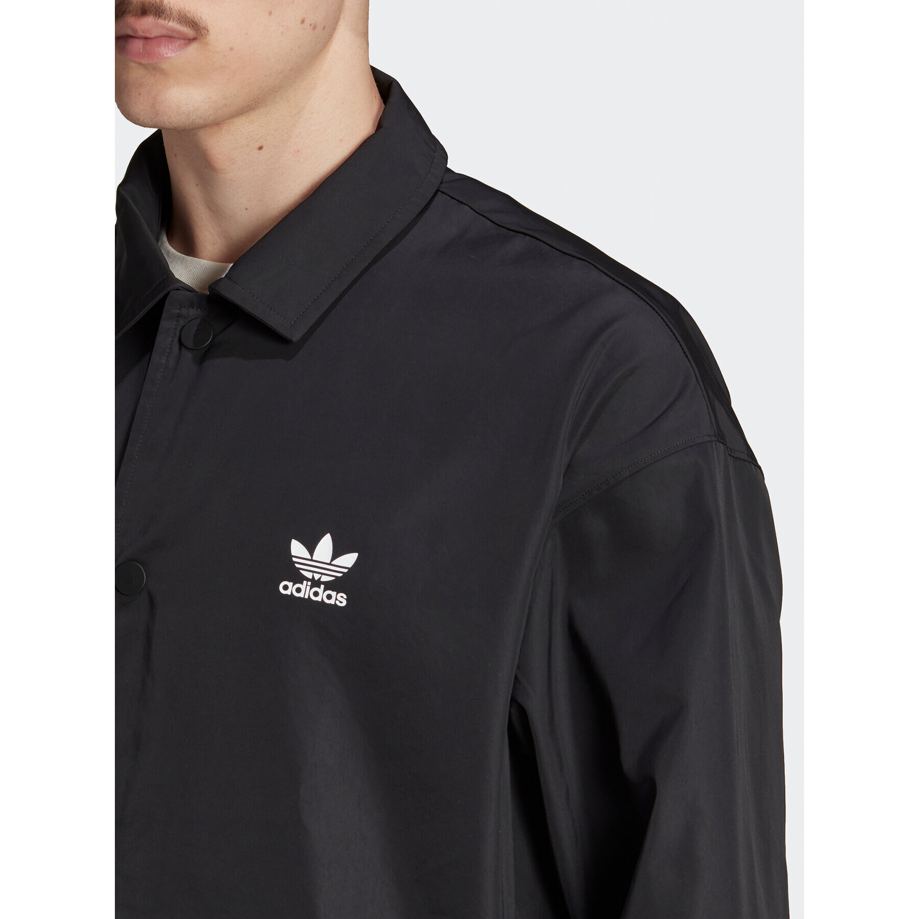 adidas Prechodná bunda Coach IA6371 Čierna Regular Fit - Pepit.sk