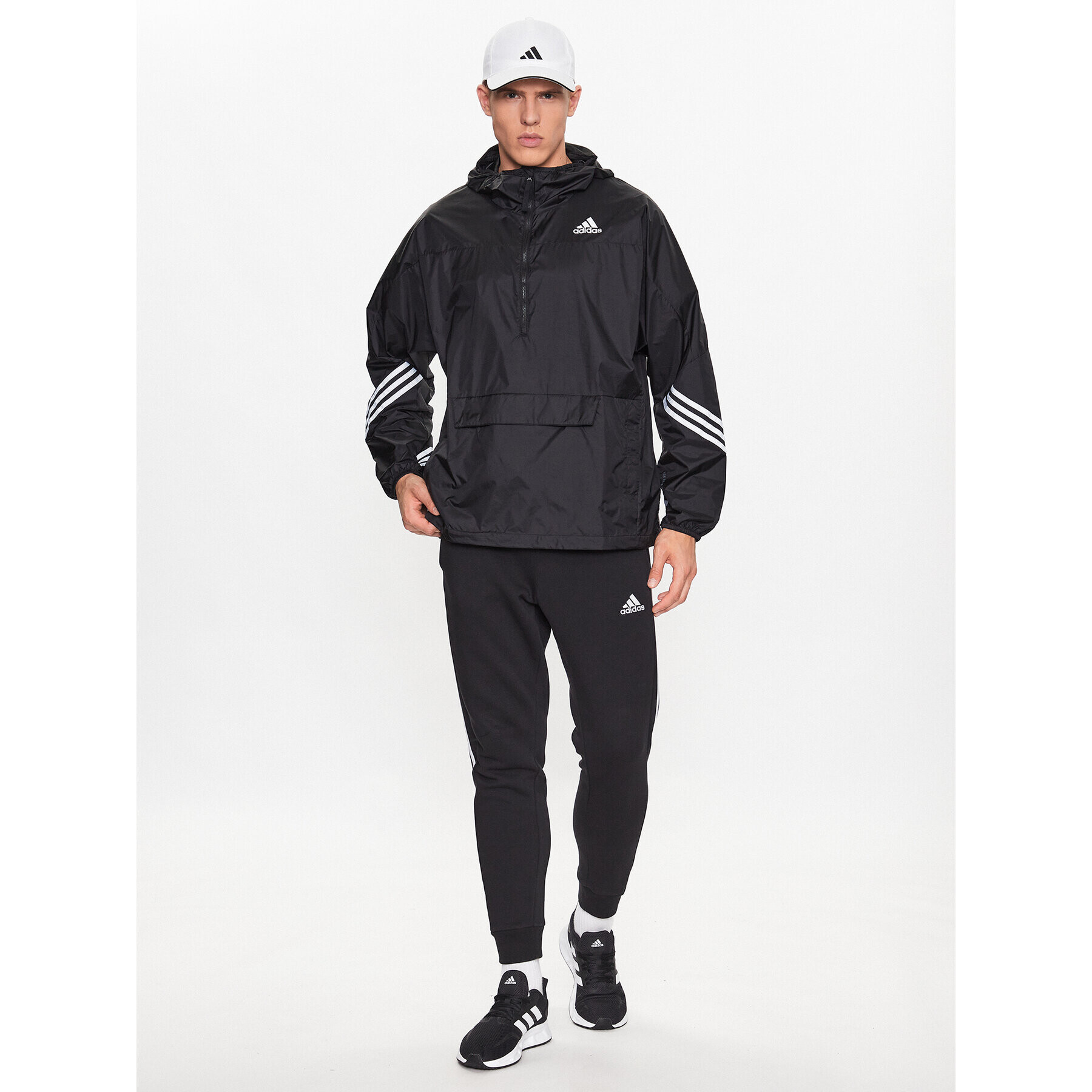 adidas Prechodná bunda WIND.RDY Hooded Anorak HT8722 Čierna Loose Fit - Pepit.sk