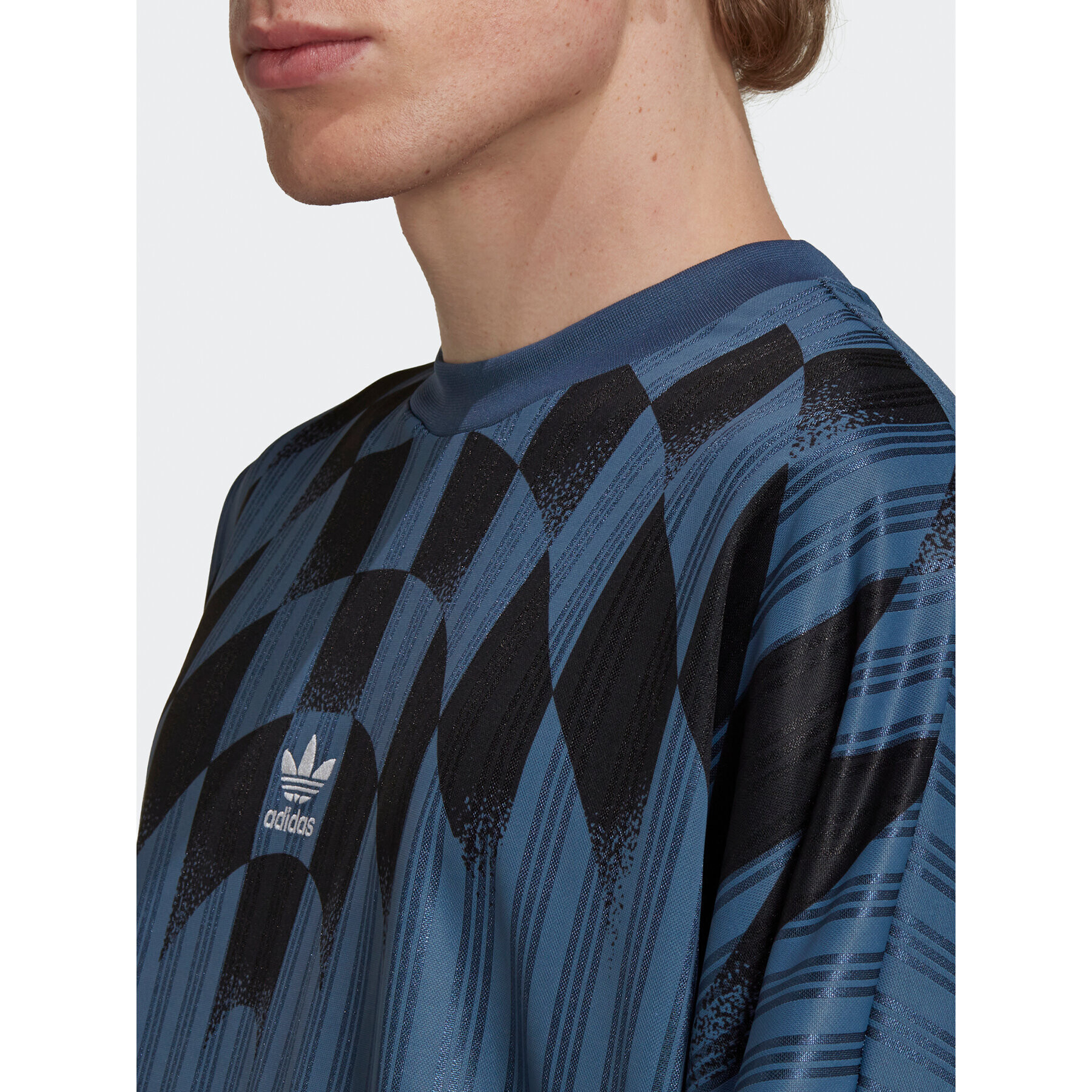 adidas S dlhými rukávmi Rekive Graphic HK7331 Modrá Loose Fit - Pepit.sk