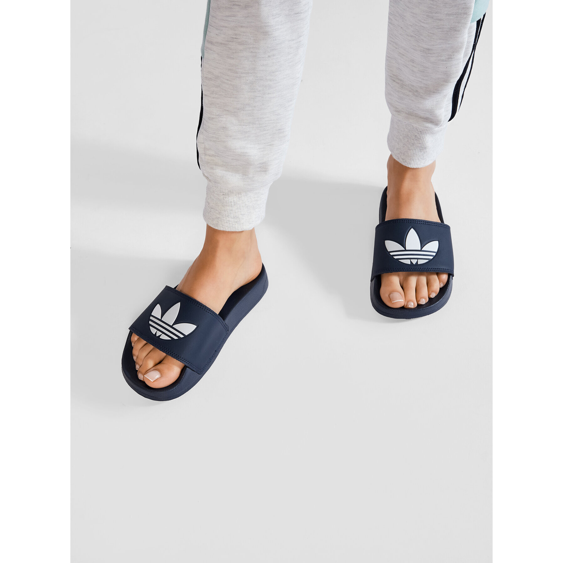 adidas Šľapky Adilette Lite Slides FU8299 Tmavomodrá - Pepit.sk