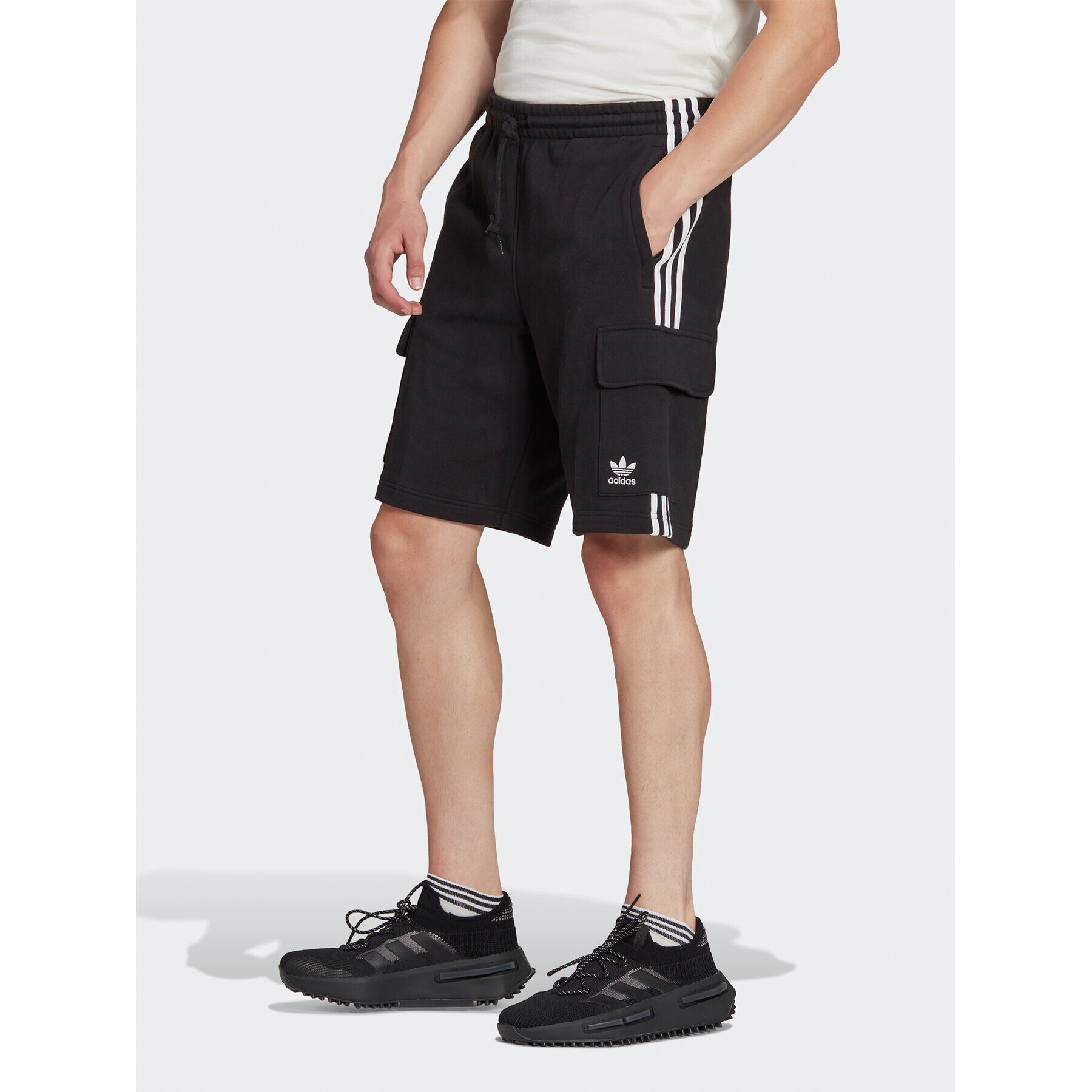 adidas Športové kraťasy Adicolor Classics 3-Stripes Cargo Shorts IA6334 Čierna Regular Fit - Pepit.sk