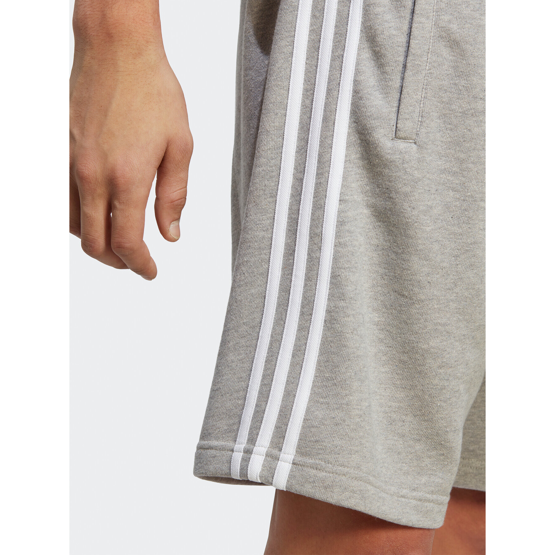 adidas Športové kraťasy Adicolor Classics 3-Stripes Sweat Shorts IA6354 Sivá Regular Fit - Pepit.sk