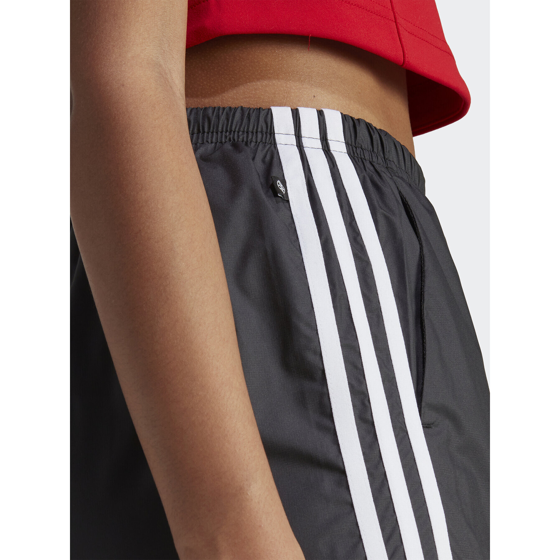 adidas Športové kraťasy Adicolor Classics Ripstop Shorts IB7301 Čierna Regular Fit - Pepit.sk