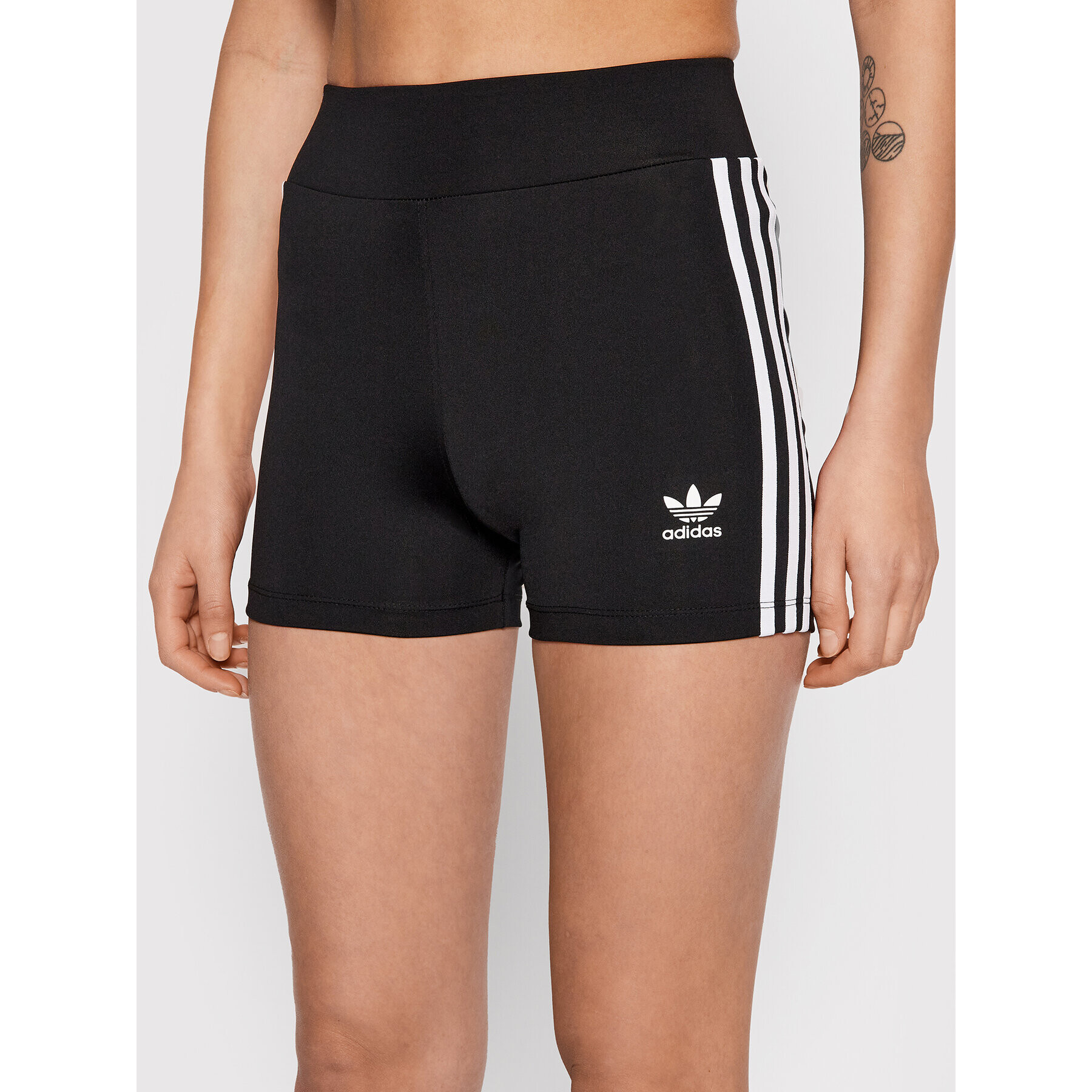 adidas Športové kraťasy adicolor Classics Traceable H59866 Čierna Slim Fit - Pepit.sk