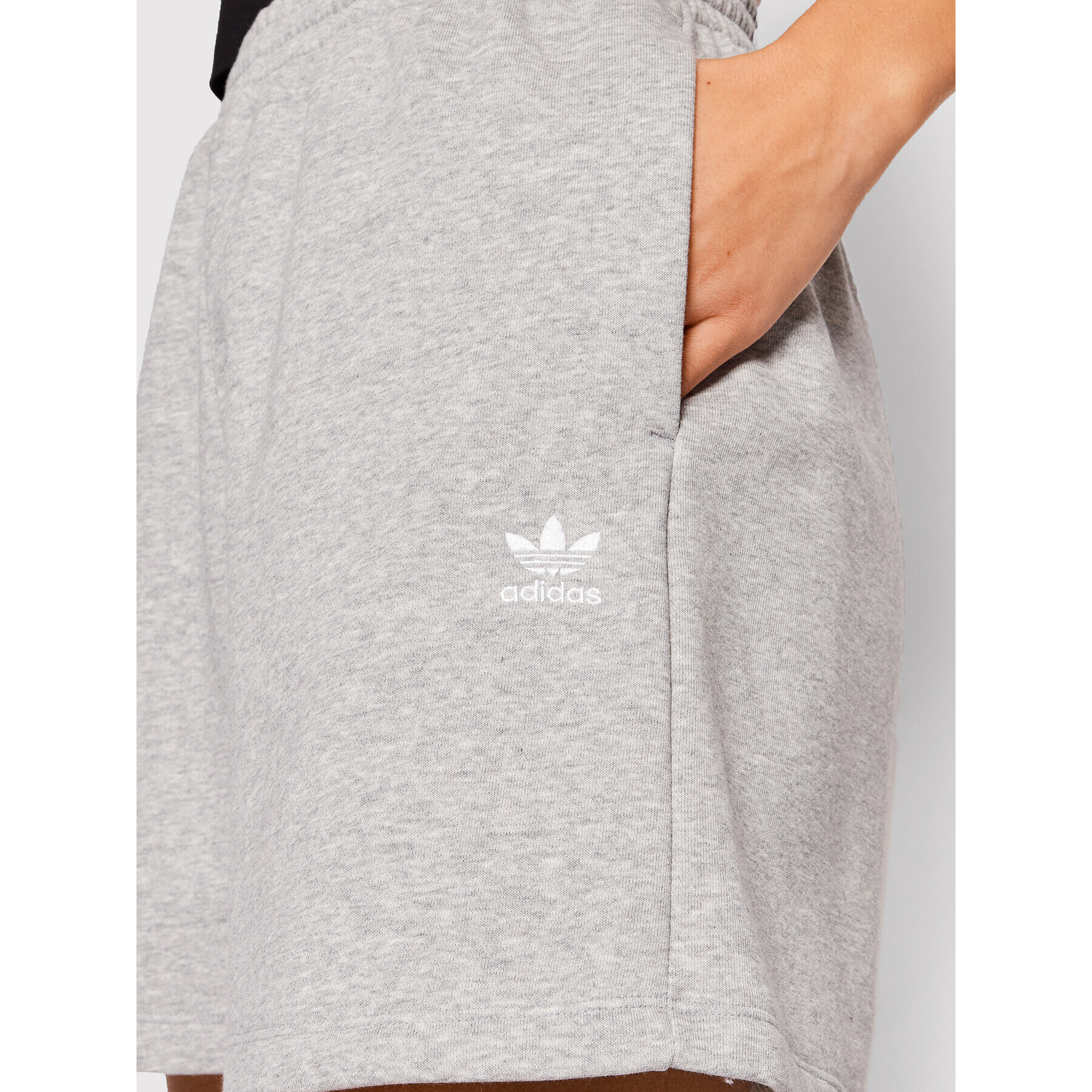 adidas Športové kraťasy adicolor Essentials French Terry HC0629 Sivá Standard Fit - Pepit.sk