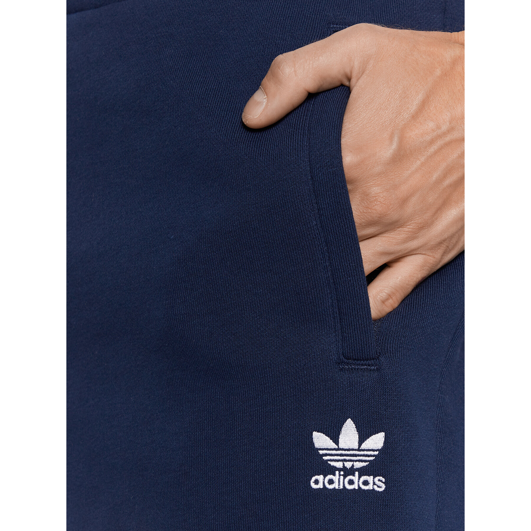 adidas Športové kraťasy adicolor Essentials Trefoil HK0182 Tmavomodrá Regular Fit - Pepit.sk