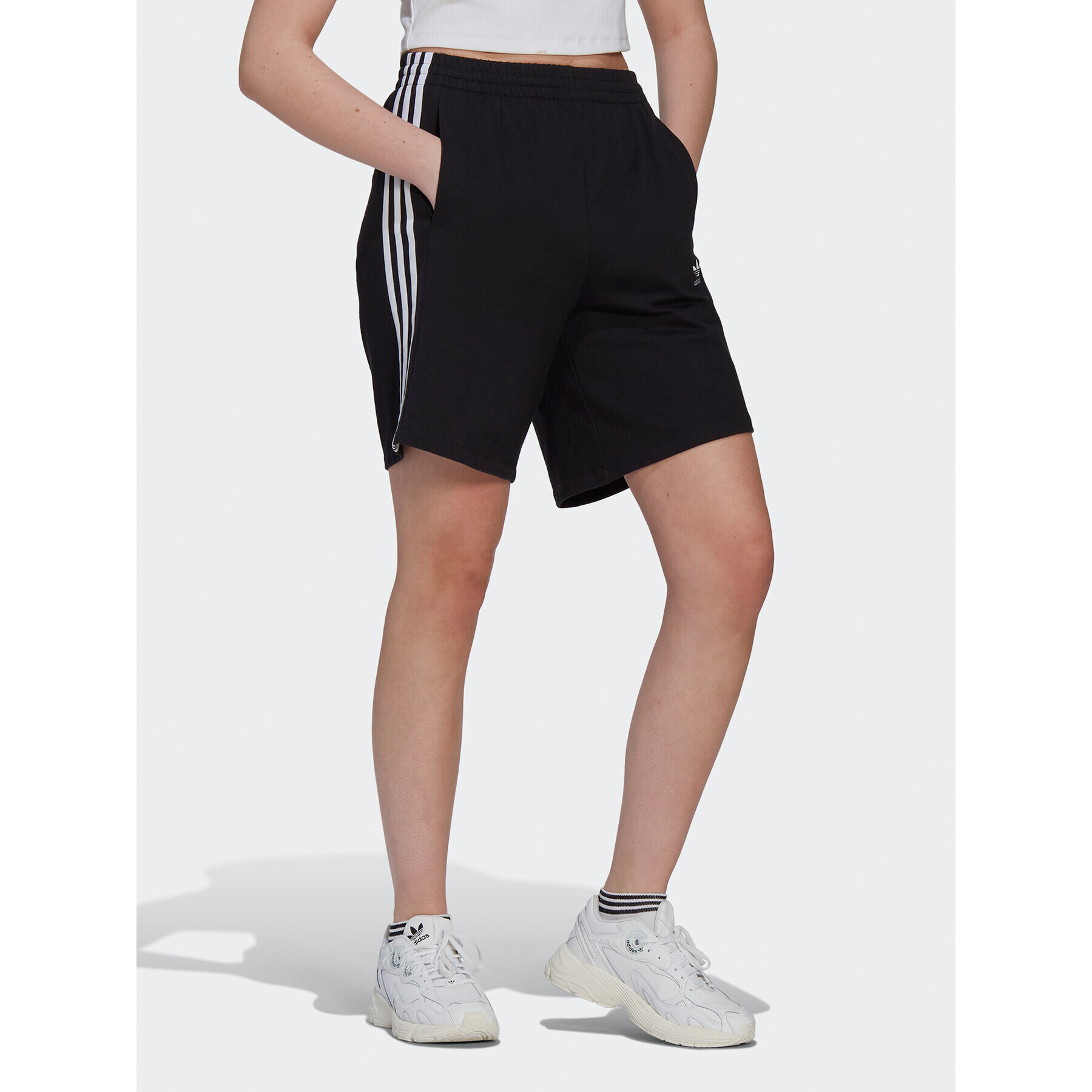 adidas Športové kraťasy Bermuda HM2137 Čierna Loose Fit - Pepit.sk