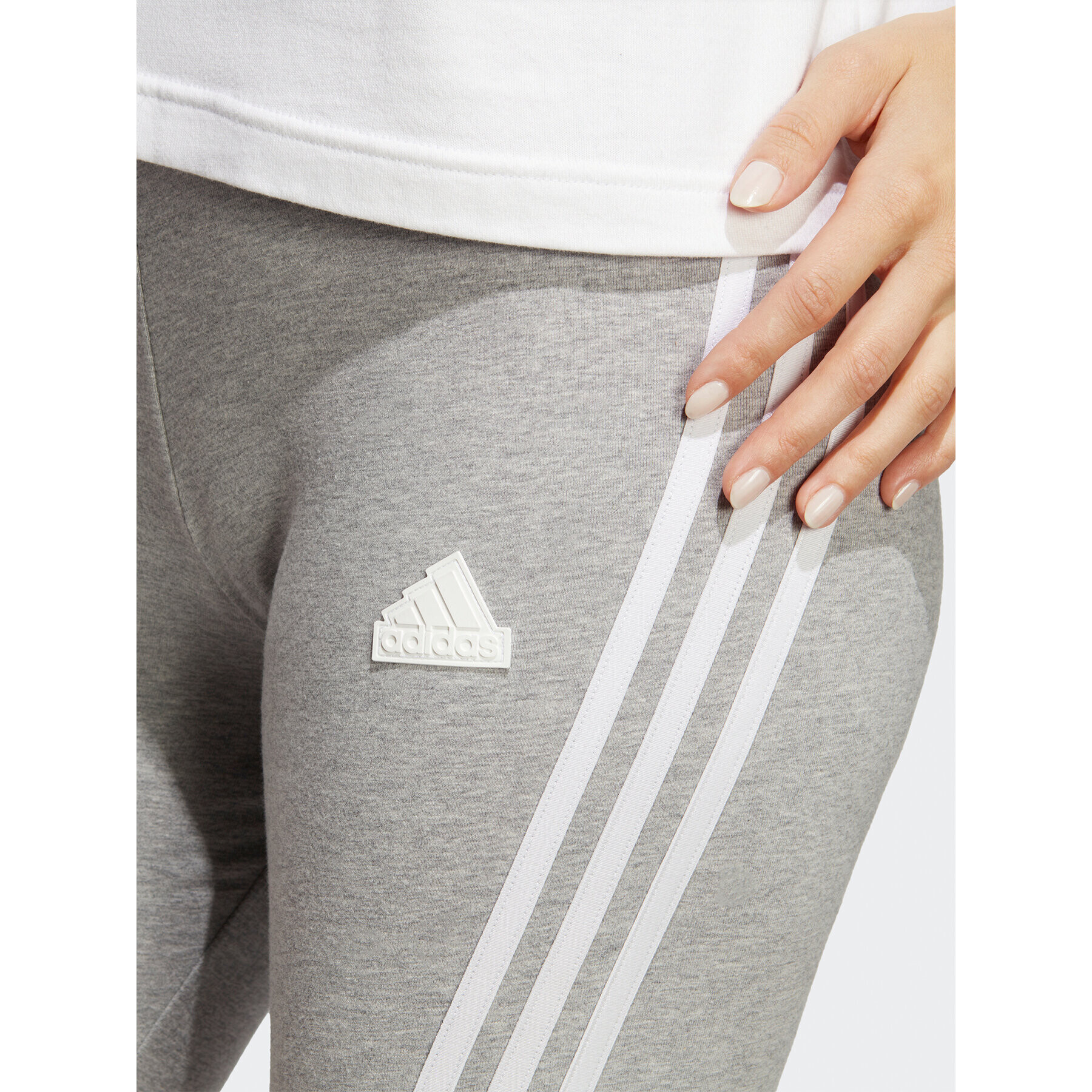 adidas Športové kraťasy Future Icons 3-Stripes IC0525 Sivá Slim Fit - Pepit.sk