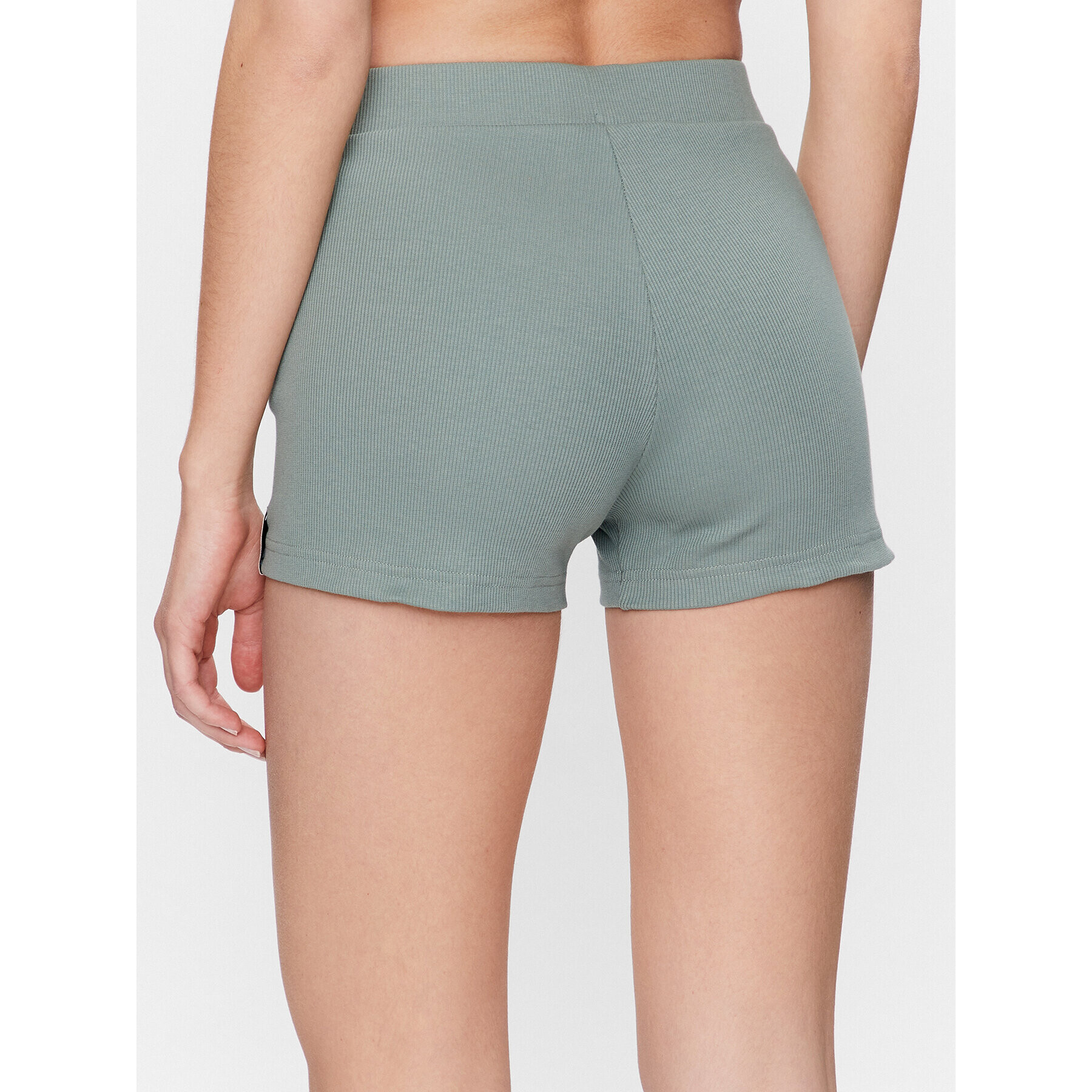 adidas Športové kraťasy Lounge Rib Booty Shorts IC8759 Zelená Fitted Fit - Pepit.sk