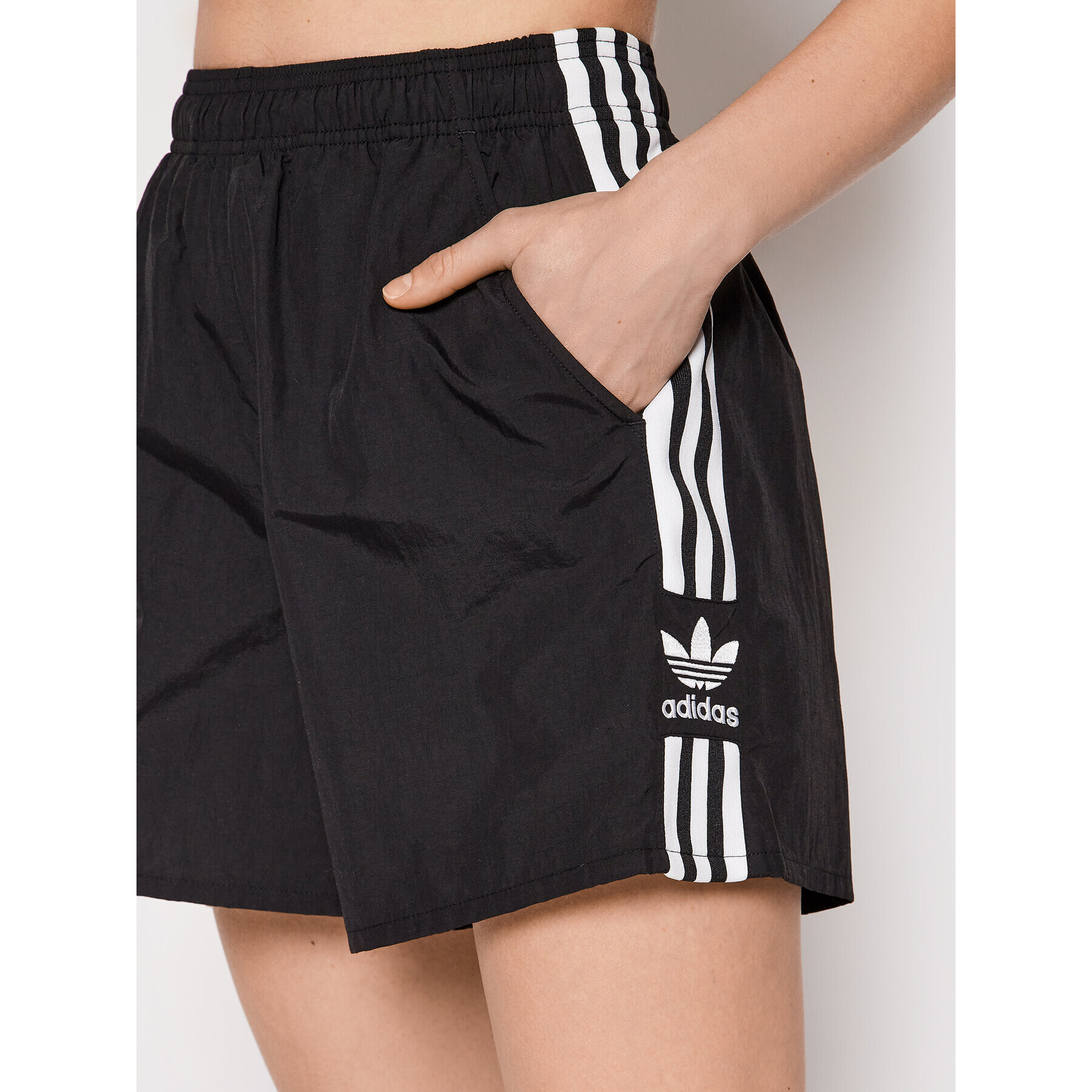 adidas Športové kraťasy Originals FM2595 Čierna Regular Fit - Pepit.sk