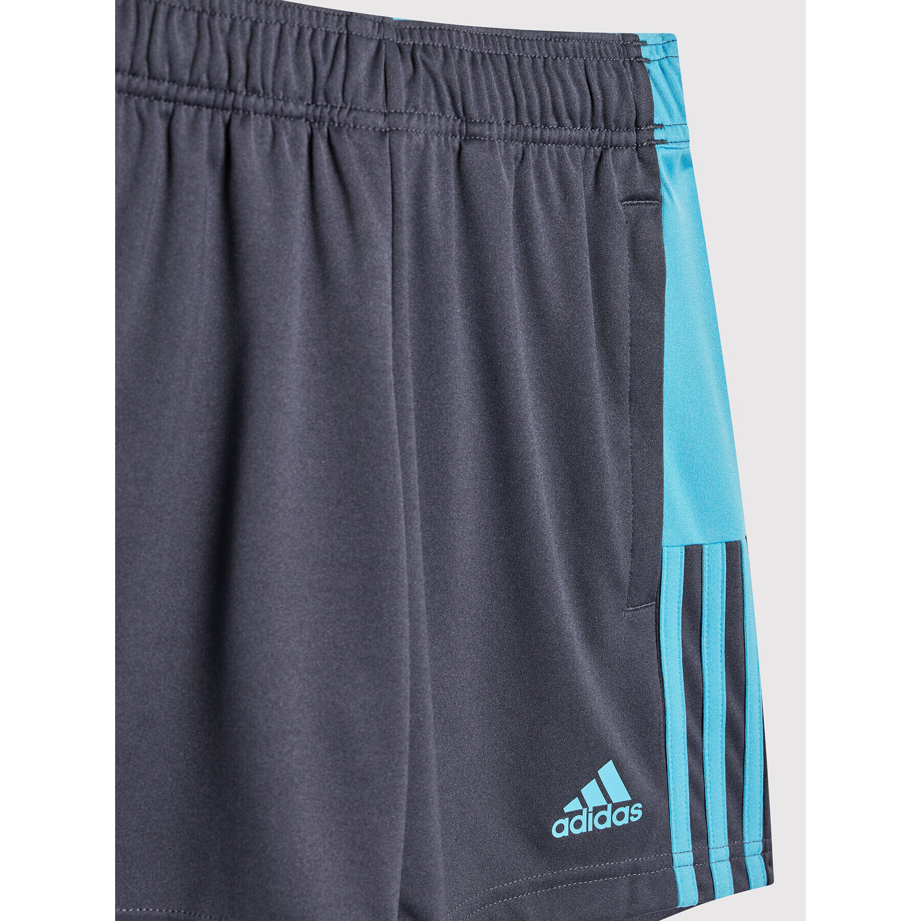 adidas Športové kraťasy Tiro Essentials HE7169 Tmavomodrá Regular Fit - Pepit.sk