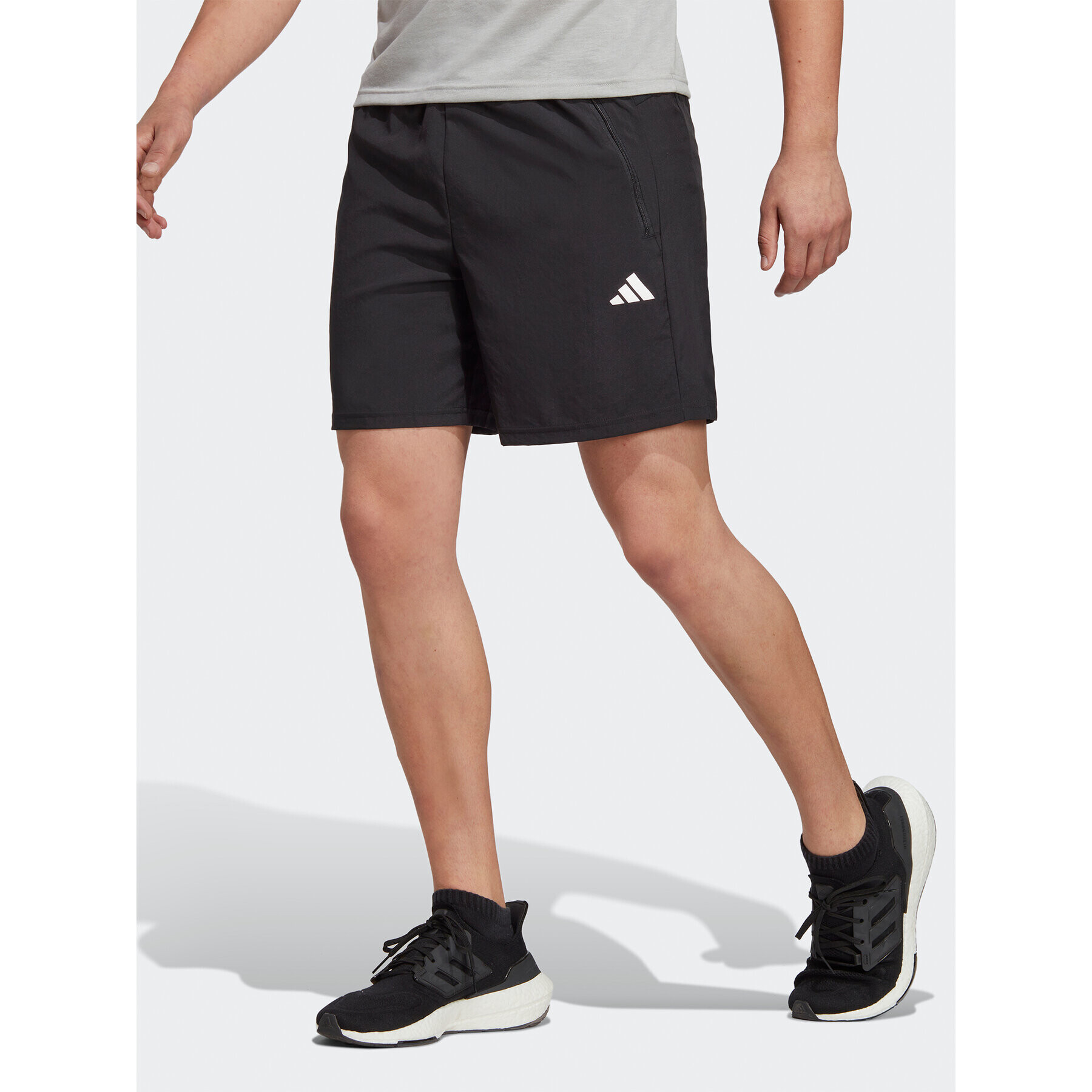 adidas Športové kraťasy Train Essentials Woven Training Shorts IC6976 Čierna Regular Fit - Pepit.sk